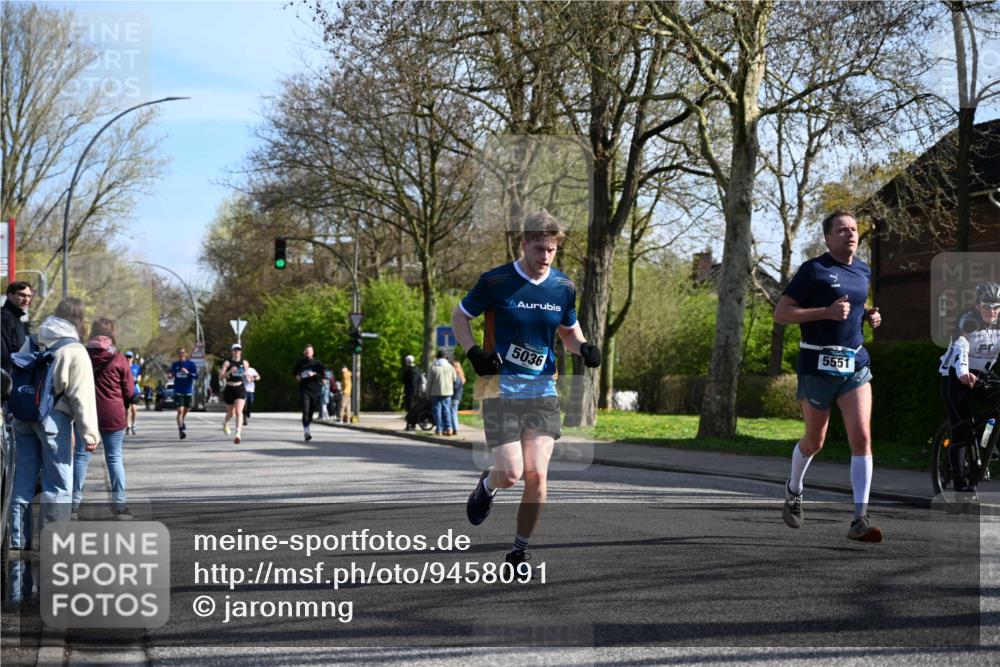 12.04.2026 - 45. Internationalen Wilhelmsburger Insellauf J. Mangold http://msf.ph/oto/9458091 12.04.2026 10:35:00 Ziel 3324, 5492, 5036, 5048, 2423, 2814, 4000, 5551, 4109, 2497, 2583, 2583, 3759, 4127, 5523, 4884, 5603 meine-sportfotos.de