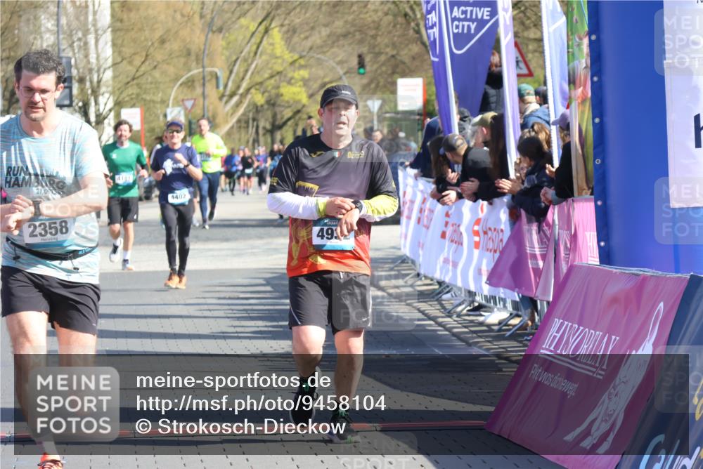 12.04.2026 - 45. Internationalen Wilhelmsburger Insellauf Strokosch-Dieckow http://msf.ph/oto/9458104 12.04.2026 10:47:52 Ziel 2358, 4932 meine-sportfotos.de