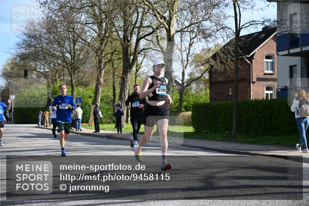 12.04.2026 - 45. Internationalen Wilhelmsburger Insellauf J. Mangold http://msf.ph/oto/9458115 12.04.2026 10:35:07 Ziel 5036, 5048, 2423, 2814, 4000, 5551, 4109, 2497, 2583, 3759, 4127, 5523, 4884, 5603, 4521, 5731, 5950, 5042 meine-sportfotos.de