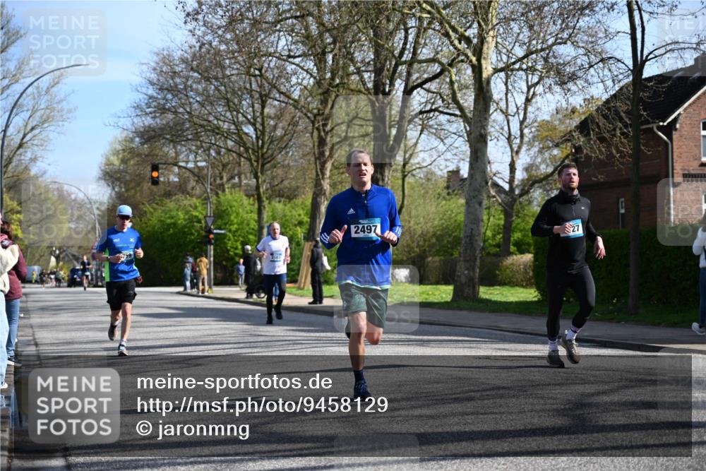 12.04.2026 - 45. Internationalen Wilhelmsburger Insellauf J. Mangold http://msf.ph/oto/9458129 12.04.2026 10:35:09 Ziel 5036, 5048, 2423, 2814, 4000, 5551, 4109, 2497, 2583, 3759, 4127, 5523, 4884, 5603, 5603, 4521, 5731, 5950, 5042, 4050 meine-sportfotos.de
