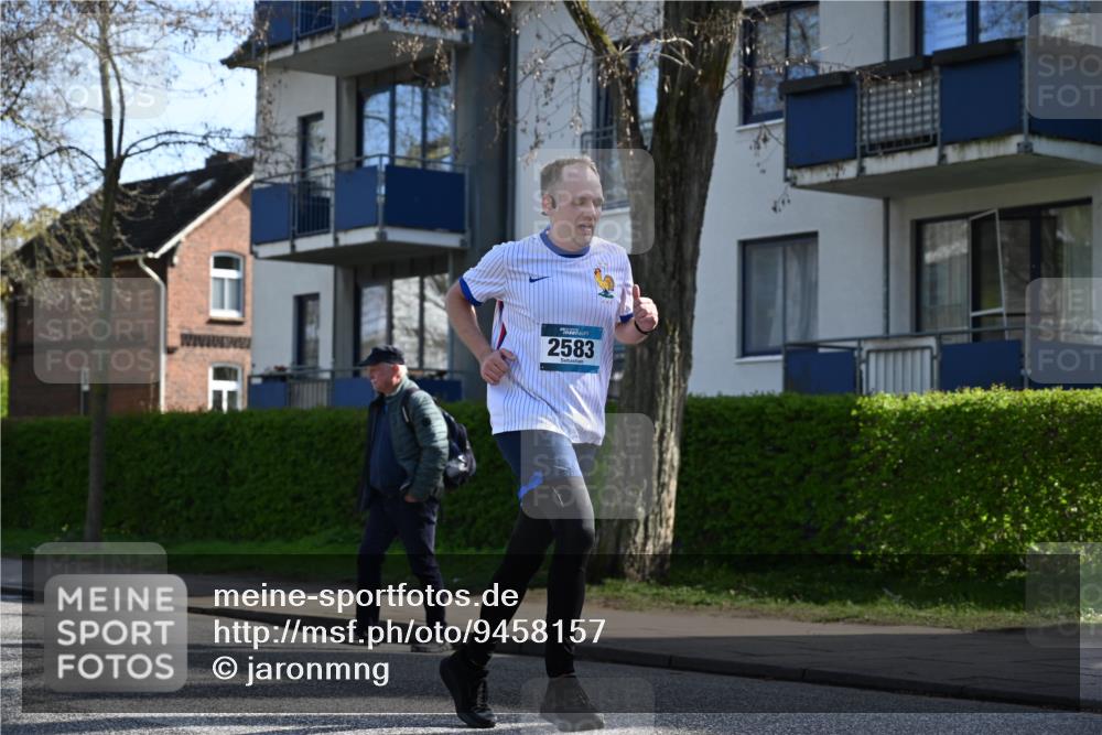 12.04.2026 - 45. Internationalen Wilhelmsburger Insellauf J. Mangold http://msf.ph/oto/9458157 12.04.2026 10:35:14 Ziel 5551, 4109, 2497, 2583, 3759, 4127, 5523, 4884, 5603, 4521, 5731, 5731, 5950, 5042, 4050, 5589, 3084, 3516 meine-sportfotos.de