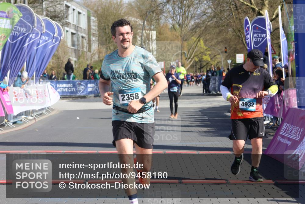 12.04.2026 - 45. Internationalen Wilhelmsburger Insellauf Strokosch-Dieckow http://msf.ph/oto/9458180 12.04.2026 10:47:54 Ziel 2358, 4932 meine-sportfotos.de