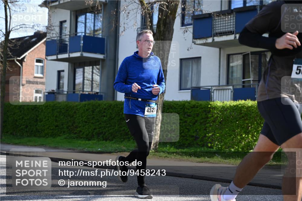12.04.2026 - 45. Internationalen Wilhelmsburger Insellauf J. Mangold http://msf.ph/oto/9458243 12.04.2026 10:35:38 Ziel 5603, 4521, 5731, 5950, 5042, 4050, 5589, 3084, 3516, 3221, 2192, 3731, 4118, 4190, 4439, 4172 meine-sportfotos.de