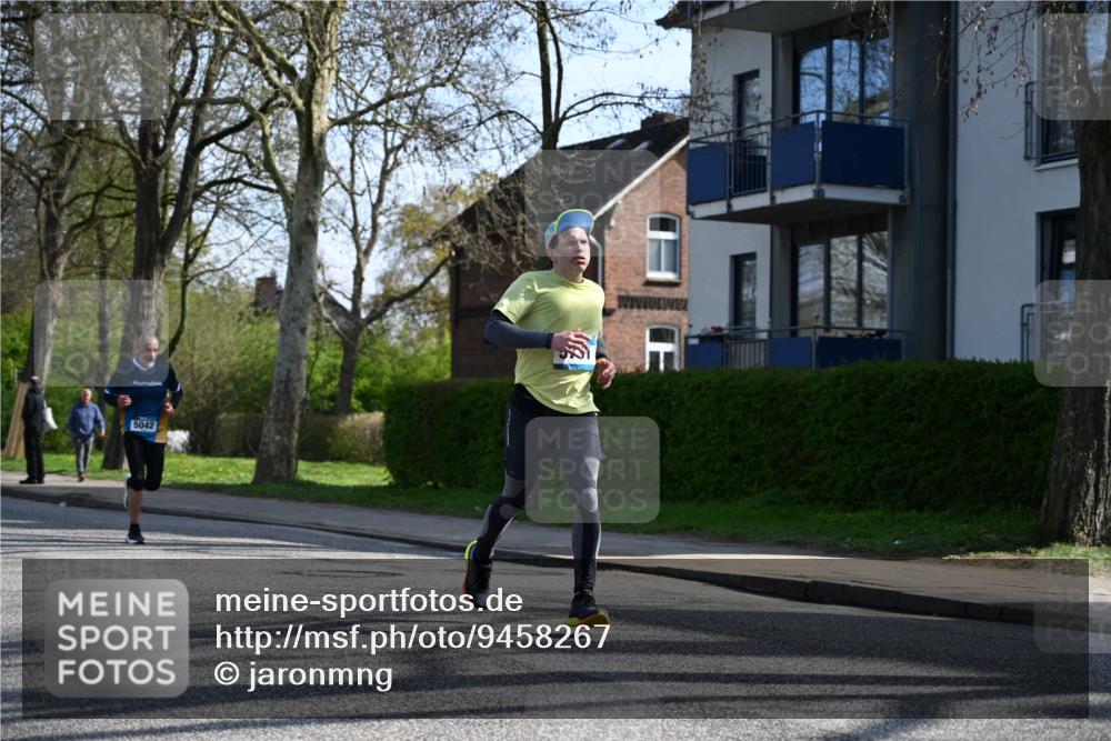 12.04.2026 - 45. Internationalen Wilhelmsburger Insellauf J. Mangold http://msf.ph/oto/9458267 12.04.2026 10:35:42 Ziel 5603, 4521, 5731, 5950, 5042, 4050, 5589, 3084, 3516, 3221, 3221, 2192, 3731, 4118, 4190, 4190, 4439, 4172, 4030, 5291 meine-sportfotos.de