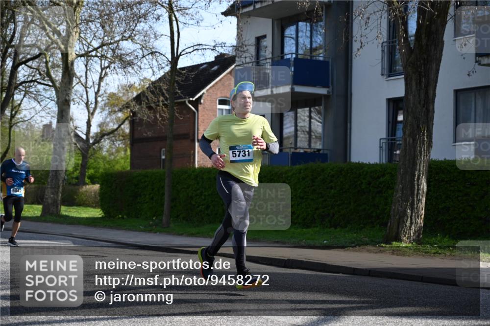 12.04.2026 - 45. Internationalen Wilhelmsburger Insellauf J. Mangold http://msf.ph/oto/9458272 12.04.2026 10:35:43 Ziel 5603, 4521, 5731, 5950, 5042, 4050, 5589, 3084, 3516, 3221, 2192, 3731, 4118, 4190, 4439, 4172, 4030, 5291 meine-sportfotos.de