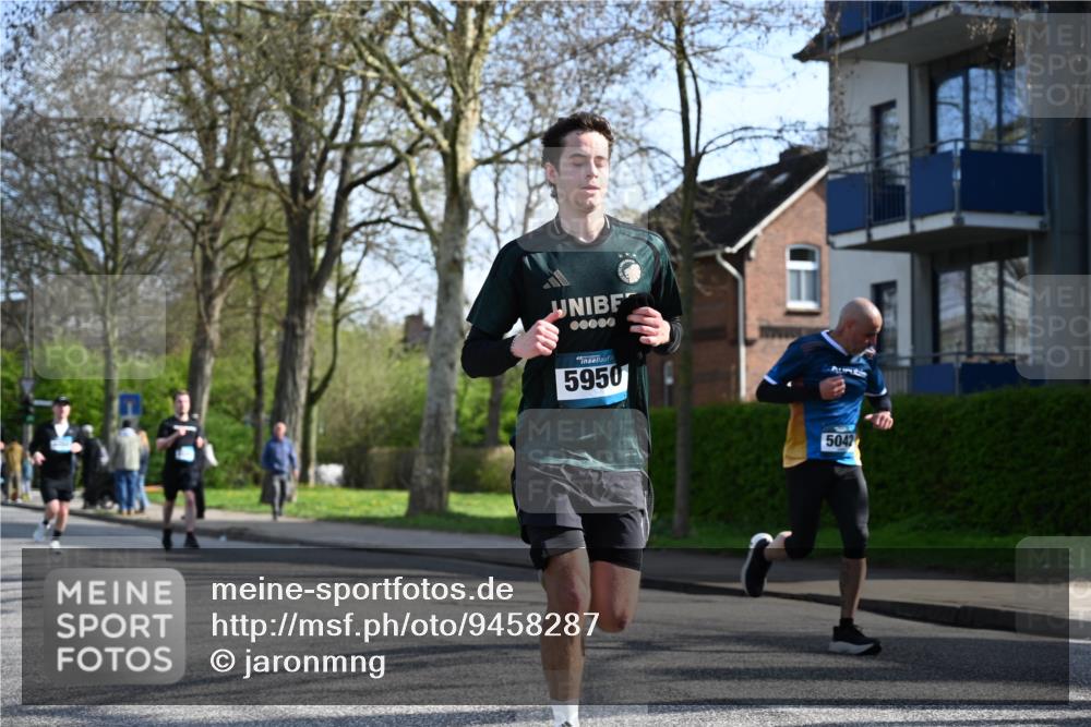 12.04.2026 - 45. Internationalen Wilhelmsburger Insellauf J. Mangold http://msf.ph/oto/9458287 12.04.2026 10:35:45 Ziel 5603, 4521, 5731, 5950, 5042, 4050, 5589, 3084, 3516, 3221, 2192, 3731, 2192, 3731, 4118, 4190, 4439, 4172, 4030, 5291 meine-sportfotos.de