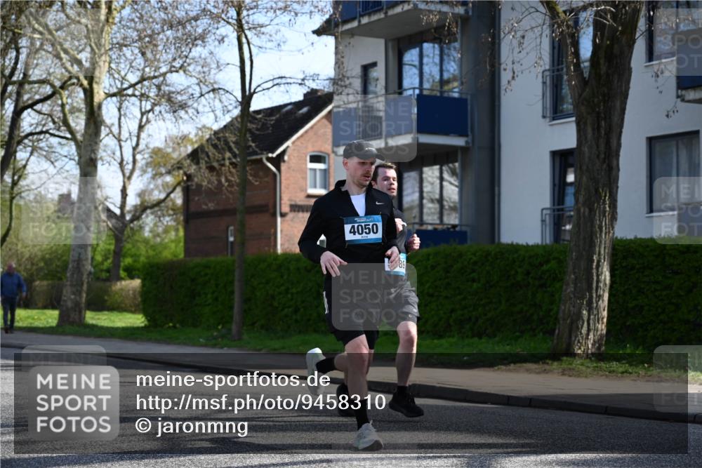 12.04.2026 - 45. Internationalen Wilhelmsburger Insellauf J. Mangold http://msf.ph/oto/9458310 12.04.2026 10:35:48 Ziel 4521, 5731, 5950, 5042, 4050, 5589, 3084, 3516, 3221, 2192, 3731, 4118, 4118, 4190, 4439, 4172, 4030, 5291, 2446 meine-sportfotos.de