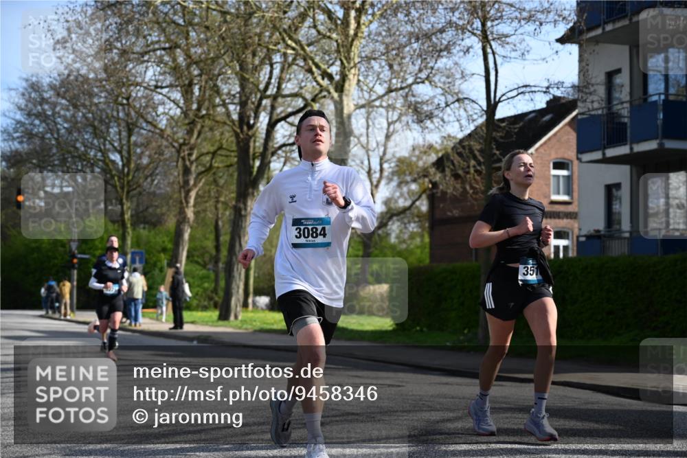 12.04.2026 - 45. Internationalen Wilhelmsburger Insellauf J. Mangold http://msf.ph/oto/9458346 12.04.2026 10:35:53 Ziel 5950, 5042, 4050, 5589, 3084, 3516, 3221, 2192, 3731, 4118, 4190, 4439, 4172, 4030, 5291, 2446, 2090, 5691 meine-sportfotos.de