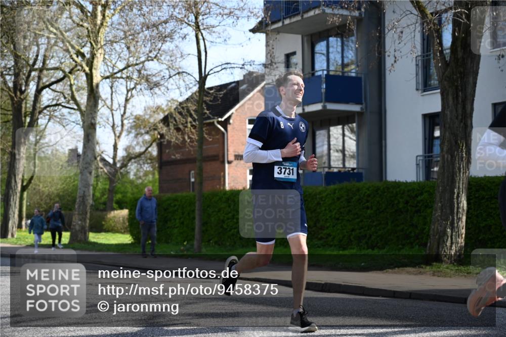 12.04.2026 - 45. Internationalen Wilhelmsburger Insellauf J. Mangold http://msf.ph/oto/9458375 12.04.2026 10:35:57 Ziel 4050, 5589, 3084, 3516, 3221, 2192, 3731, 4118, 4190, 4439, 4172, 4030, 5291, 2446, 2090, 5691, 3796 meine-sportfotos.de