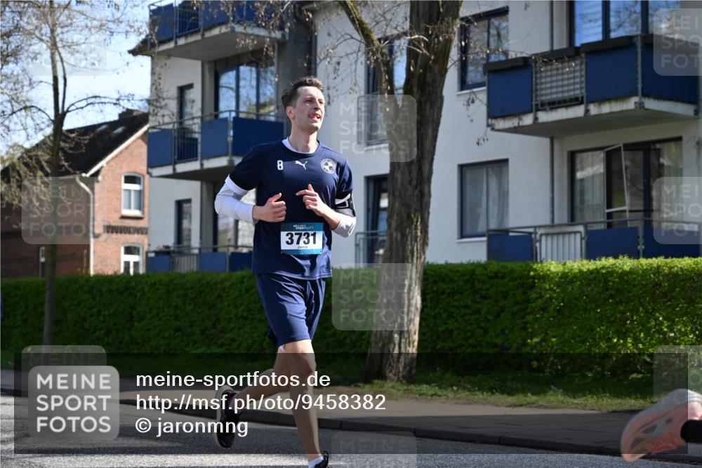 12.04.2026 - 45. Internationalen Wilhelmsburger Insellauf J. Mangold http://msf.ph/oto/9458382 12.04.2026 10:35:57 Ziel 4050, 5589, 3084, 3516, 3221, 2192, 3731, 4118, 4190, 4439, 4172, 4030, 5291, 2446, 2090, 5691, 3796 meine-sportfotos.de
