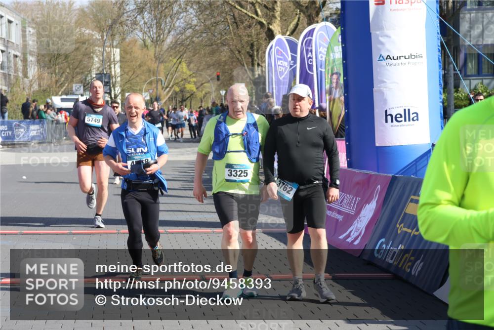 12.04.2026 - 45. Internationalen Wilhelmsburger Insellauf Strokosch-Dieckow http://msf.ph/oto/9458393 12.04.2026 10:48:13 Ziel 4539, 3762, 4568, 3325, 5749 meine-sportfotos.de