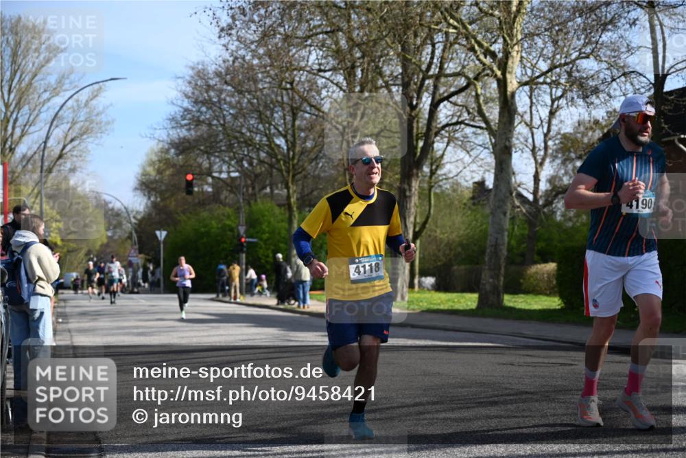 12.04.2026 - 45. Internationalen Wilhelmsburger Insellauf J. Mangold http://msf.ph/oto/9458421 12.04.2026 10:36:02 Ziel 3221, 2192, 3731, 4118, 4190, 4439, 4172, 4172, 4030, 5291, 2446, 2090, 5691, 3796, 2582, 3629, 3894 meine-sportfotos.de