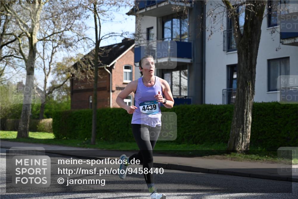 12.04.2026 - 45. Internationalen Wilhelmsburger Insellauf J. Mangold http://msf.ph/oto/9458440 12.04.2026 10:36:10 Ziel 2192, 3731, 4118, 4190, 4439, 4172, 4030, 5291, 2446, 2090, 5691, 3796, 2582, 2582, 3629, 3894, 4544, 3230 meine-sportfotos.de