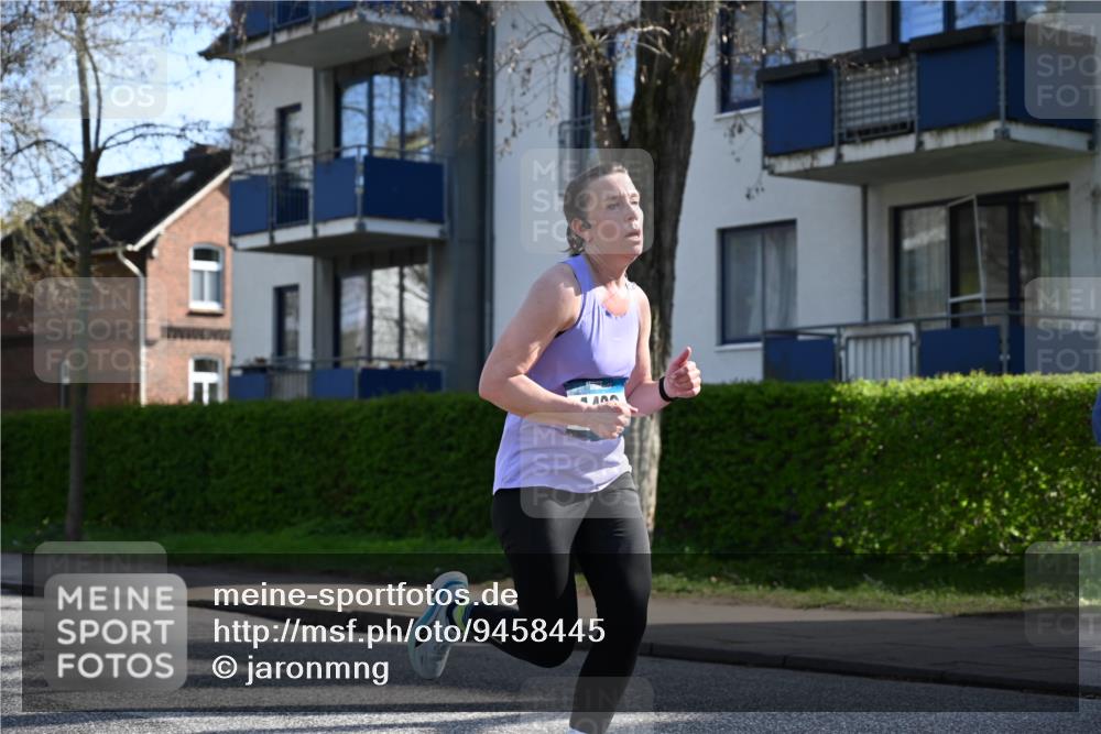 12.04.2026 - 45. Internationalen Wilhelmsburger Insellauf J. Mangold http://msf.ph/oto/9458445 12.04.2026 10:36:11 Ziel 4118, 4190, 4439, 4172, 4030, 5291, 2446, 2446, 2090, 5691, 3796, 2582, 3629, 3894, 4544, 3230 meine-sportfotos.de