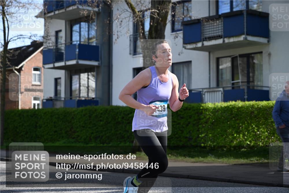 12.04.2026 - 45. Internationalen Wilhelmsburger Insellauf J. Mangold http://msf.ph/oto/9458446 12.04.2026 10:36:11 Ziel 4118, 4190, 4439, 4172, 4030, 5291, 2446, 2446, 2090, 5691, 3796, 2582, 3629, 3894, 4544, 3230 meine-sportfotos.de