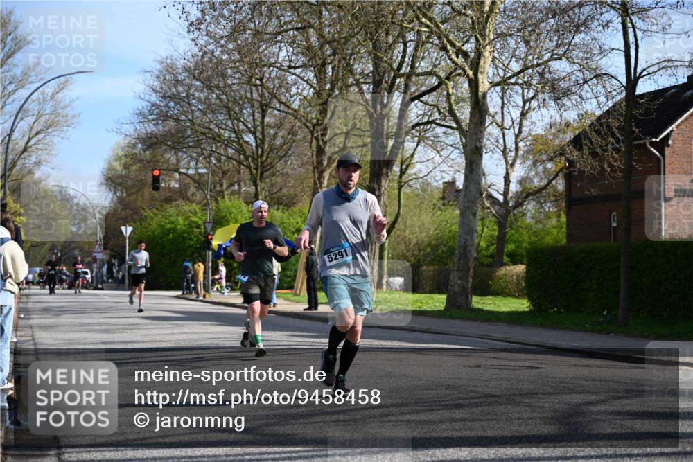 12.04.2026 - 45. Internationalen Wilhelmsburger Insellauf J. Mangold http://msf.ph/oto/9458458 12.04.2026 10:36:15 Ziel 4190, 4439, 4172, 4030, 5291, 2446, 2090, 5691, 3796, 2582, 3629, 3894, 4544, 3230, 4978 meine-sportfotos.de