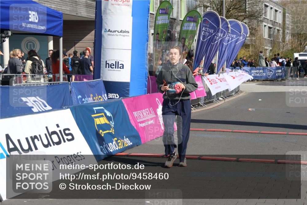 12.04.2026 - 45. Internationalen Wilhelmsburger Insellauf Strokosch-Dieckow http://msf.ph/oto/9458460 12.04.2026 11:04:49 Ziel 4686 meine-sportfotos.de