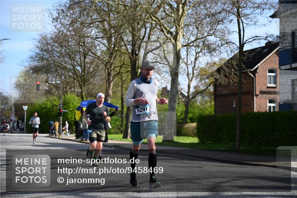 12.04.2026 - 45. Internationalen Wilhelmsburger Insellauf J. Mangold http://msf.ph/oto/9458469 12.04.2026 10:36:15 Ziel 4190, 4439, 4172, 4030, 5291, 2446, 2090, 5691, 3796, 2582, 3629, 3894, 4544, 3230, 4978 meine-sportfotos.de