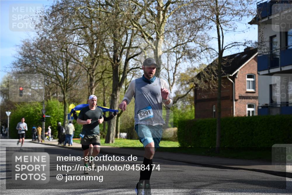 12.04.2026 - 45. Internationalen Wilhelmsburger Insellauf J. Mangold http://msf.ph/oto/9458474 12.04.2026 10:36:15 Ziel 4190, 4439, 4172, 4030, 5291, 2446, 2090, 5691, 3796, 2582, 3629, 3894, 4544, 3230, 4978 meine-sportfotos.de