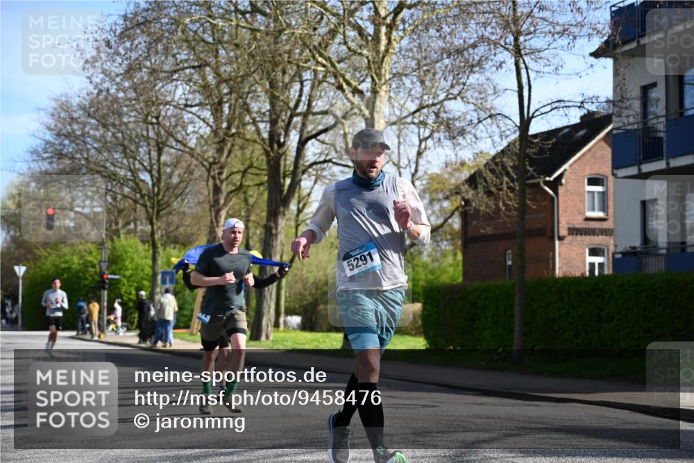 12.04.2026 - 45. Internationalen Wilhelmsburger Insellauf J. Mangold http://msf.ph/oto/9458476 12.04.2026 10:36:15 Ziel 4190, 4439, 4172, 4030, 5291, 2446, 2090, 5691, 3796, 2582, 3629, 3894, 4544, 3230, 4978 meine-sportfotos.de