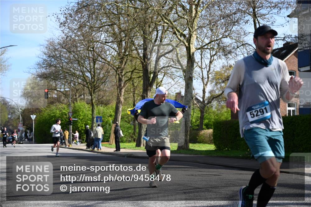12.04.2026 - 45. Internationalen Wilhelmsburger Insellauf J. Mangold http://msf.ph/oto/9458478 12.04.2026 10:36:16 Ziel 4190, 4439, 4172, 4030, 5291, 2446, 2090, 2090, 5691, 3796, 2582, 3629, 3894, 4544, 3230, 4978 meine-sportfotos.de