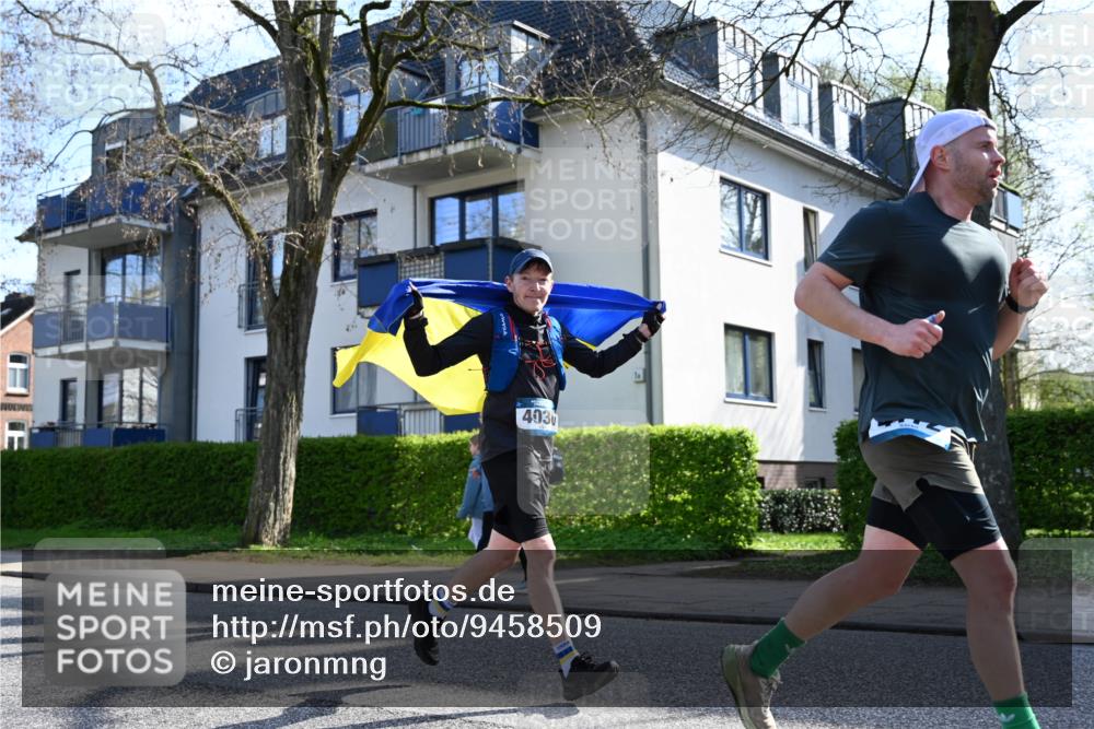 12.04.2026 - 45. Internationalen Wilhelmsburger Insellauf J. Mangold http://msf.ph/oto/9458509 12.04.2026 10:36:19 Ziel 4190, 4439, 4172, 4030, 5291, 2446, 2090, 5691, 3796, 2582, 3629, 3894, 4544, 3230, 4978, 5567 meine-sportfotos.de