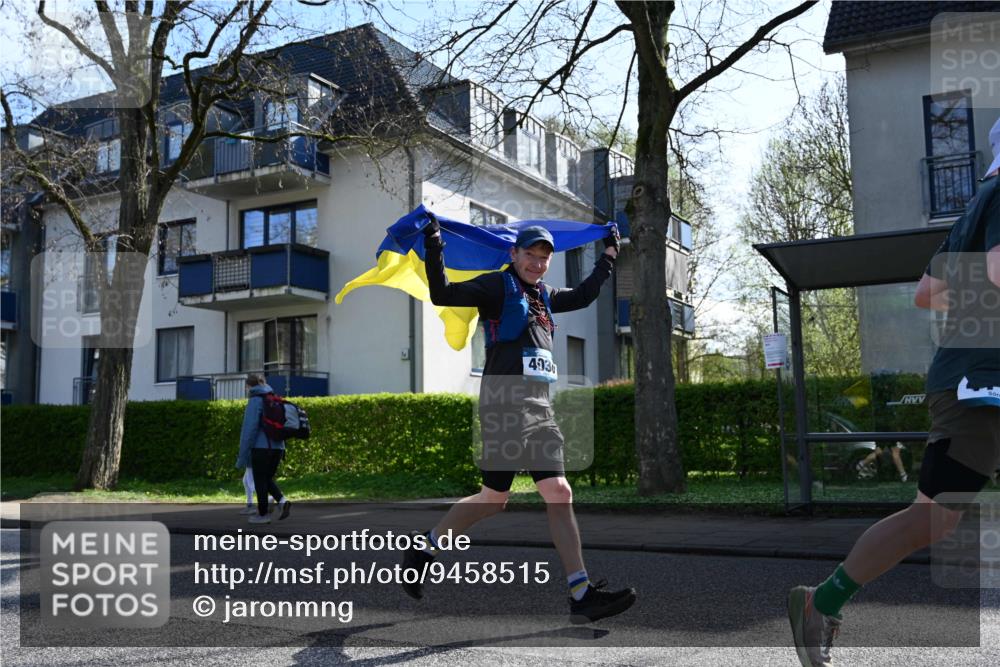 12.04.2026 - 45. Internationalen Wilhelmsburger Insellauf J. Mangold http://msf.ph/oto/9458515 12.04.2026 10:36:19 Ziel 4190, 4439, 4172, 4030, 5291, 2446, 2090, 5691, 3796, 2582, 3629, 3894, 4544, 3230, 4978, 5567 meine-sportfotos.de