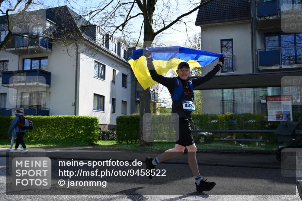12.04.2026 - 45. Internationalen Wilhelmsburger Insellauf J. Mangold http://msf.ph/oto/9458522 12.04.2026 10:36:19 Ziel 4190, 4439, 4172, 4030, 5291, 2446, 2090, 5691, 3796, 2582, 3629, 3894, 4544, 3230, 4978, 5567 meine-sportfotos.de