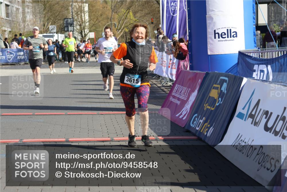 12.04.2026 - 45. Internationalen Wilhelmsburger Insellauf Strokosch-Dieckow http://msf.ph/oto/9458548 12.04.2026 11:04:56 Ziel 3615, 2211 meine-sportfotos.de