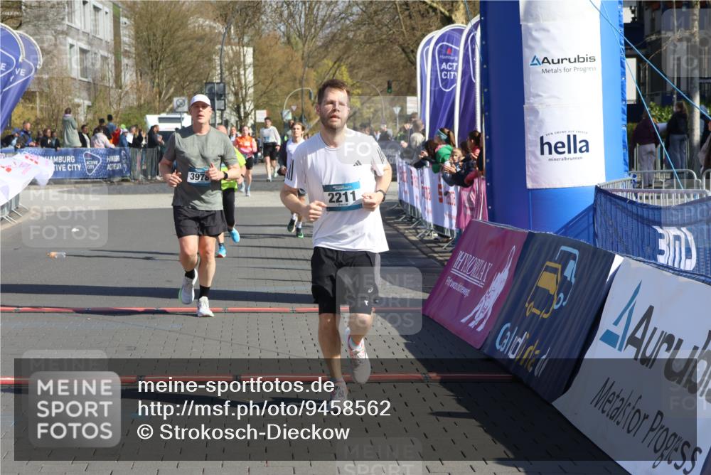12.04.2026 - 45. Internationalen Wilhelmsburger Insellauf Strokosch-Dieckow http://msf.ph/oto/9458562 12.04.2026 11:05:00 Ziel 2211, 3978, 4484 meine-sportfotos.de