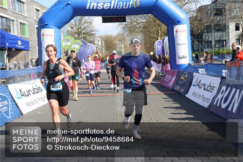 12.04.2026 - 45. Internationalen Wilhelmsburger Insellauf Strokosch-Dieckow http://msf.ph/oto/9458684 12.04.2026 10:48:31 Ziel 4415, 4681, 2373, 2384, 2442, 3631, 5578, 3414, 3307, 4882, 2053, 4563, 4866 meine-sportfotos.de