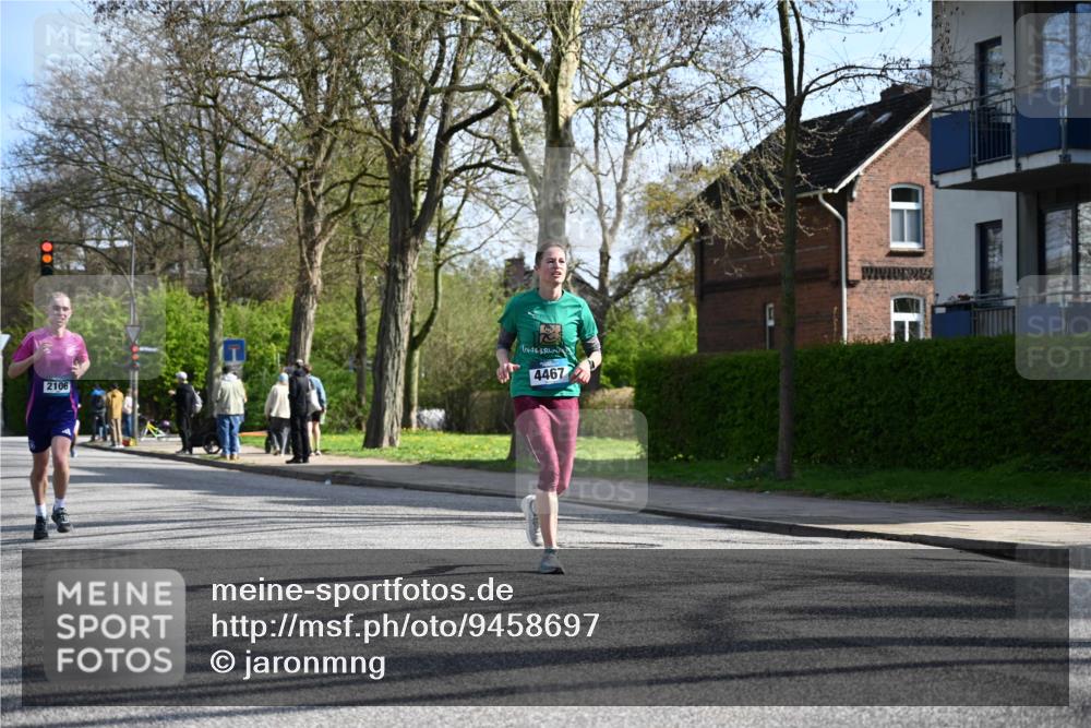 12.04.2026 - 45. Internationalen Wilhelmsburger Insellauf J. Mangold http://msf.ph/oto/9458697 12.04.2026 10:37:10 Ziel 2375, 2444, 3670, 2451, 2106, 4467, 4482, 4779, 3492, 5643, 3238, 3238, 2531, 5496, 5251, 3182, 2568, 2657, 4833, 5706 meine-sportfotos.de
