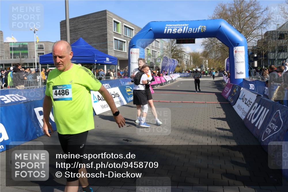 12.04.2026 - 45. Internationalen Wilhelmsburger Insellauf Strokosch-Dieckow http://msf.ph/oto/9458709 12.04.2026 11:05:12 Ziel 2204, 5570, 3679, 3064 meine-sportfotos.de
