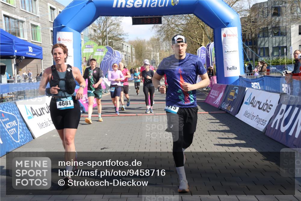 12.04.2026 - 45. Internationalen Wilhelmsburger Insellauf Strokosch-Dieckow http://msf.ph/oto/9458716 12.04.2026 10:48:31 Ziel 4415, 4681, 2373, 2384, 2442, 3631, 5578, 3414, 3307, 4882, 2053, 4563, 4866 meine-sportfotos.de
