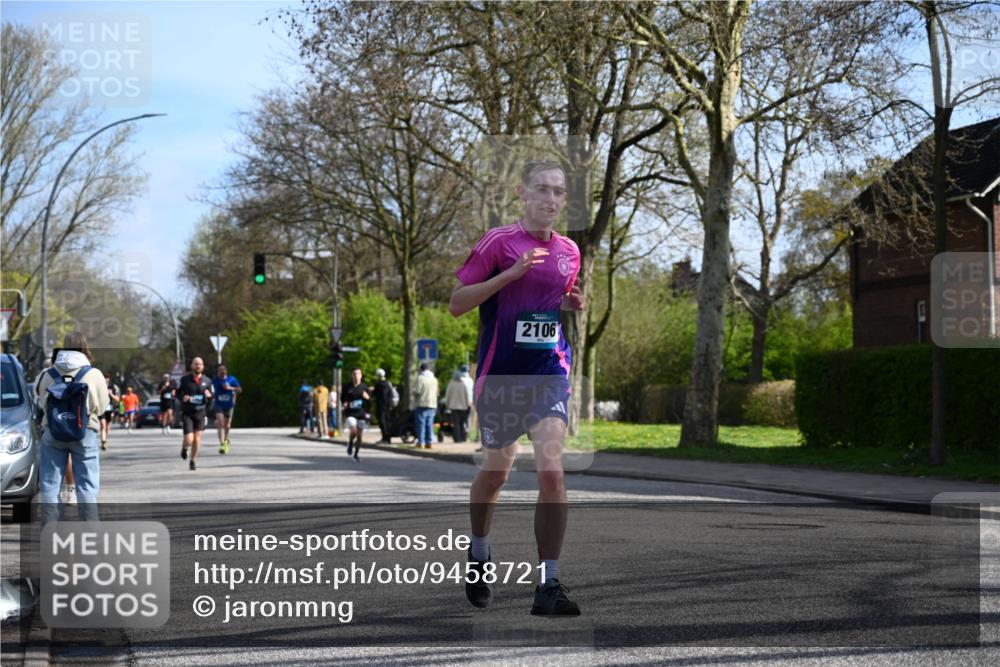 12.04.2026 - 45. Internationalen Wilhelmsburger Insellauf J. Mangold http://msf.ph/oto/9458721 12.04.2026 10:37:12 Ziel 2444, 3670, 2451, 2106, 4467, 4482, 4779, 3492, 5643, 3238, 2531, 5496, 5251, 5251, 3182, 2568, 2657, 4833, 5706 meine-sportfotos.de