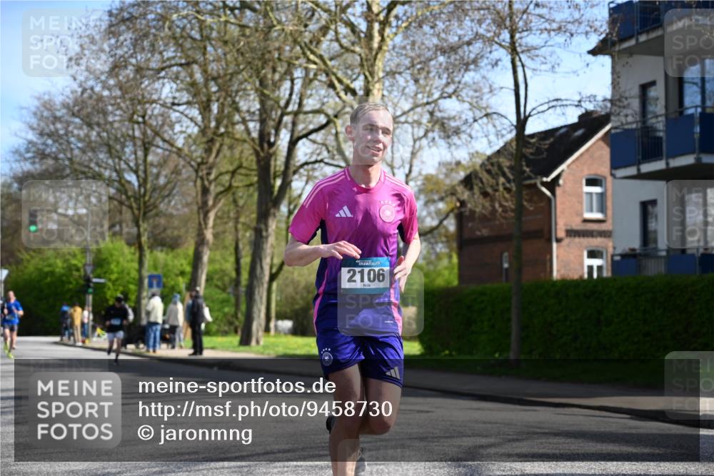 12.04.2026 - 45. Internationalen Wilhelmsburger Insellauf J. Mangold http://msf.ph/oto/9458730 12.04.2026 10:37:13 Ziel 2444, 3670, 2451, 2106, 4467, 4482, 4779, 3492, 5643, 3238, 2531, 2531, 5496, 5251, 3182, 3182, 2568, 2657, 4833, 5706 meine-sportfotos.de