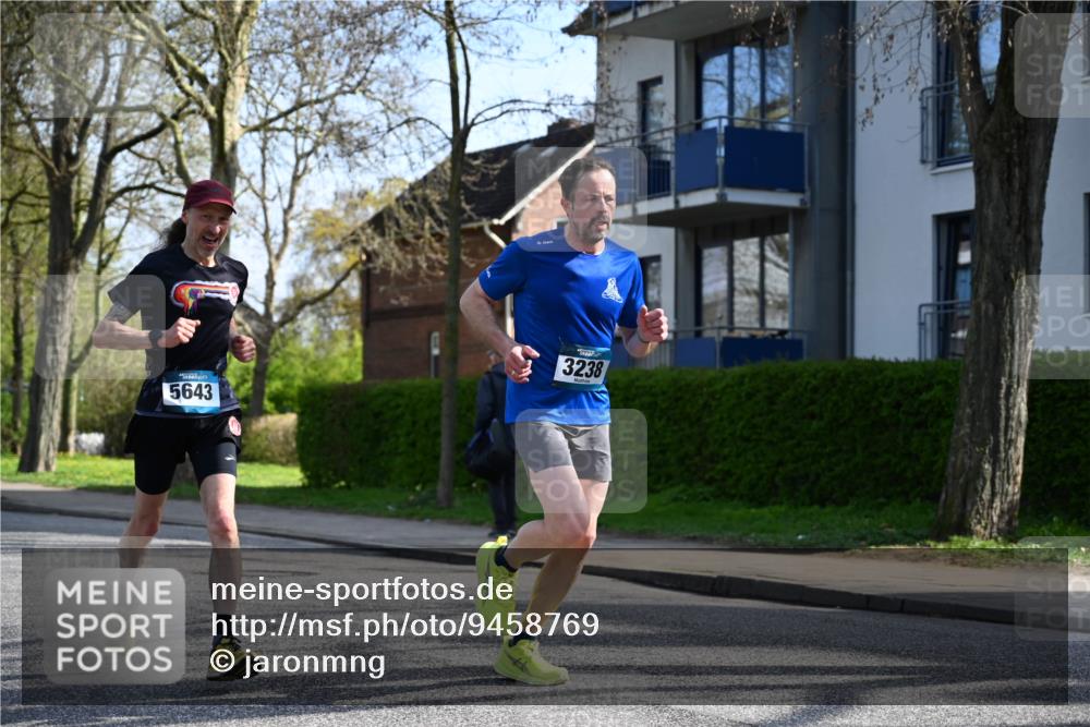 12.04.2026 - 45. Internationalen Wilhelmsburger Insellauf J. Mangold http://msf.ph/oto/9458769 12.04.2026 10:37:22 Ziel 4467, 4482, 4779, 3492, 5643, 3238, 2531, 5496, 5251, 3182, 2568, 2657, 4833, 5706, 2105, 4013, 3386, 5289, 2537, 2020 meine-sportfotos.de