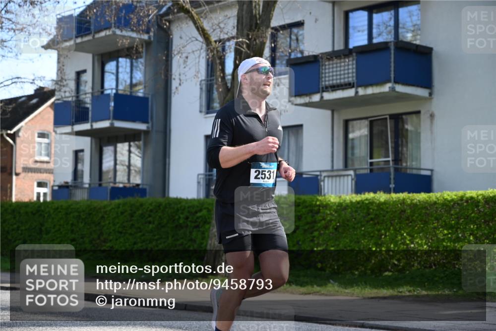 12.04.2026 - 45. Internationalen Wilhelmsburger Insellauf J. Mangold http://msf.ph/oto/9458793 12.04.2026 10:37:28 Ziel 4779, 3492, 5643, 3238, 2531, 5496, 5251, 3182, 2568, 2657, 4833, 5706, 2105, 4013, 3386, 5289, 2537, 2020, 5363, 2986 meine-sportfotos.de