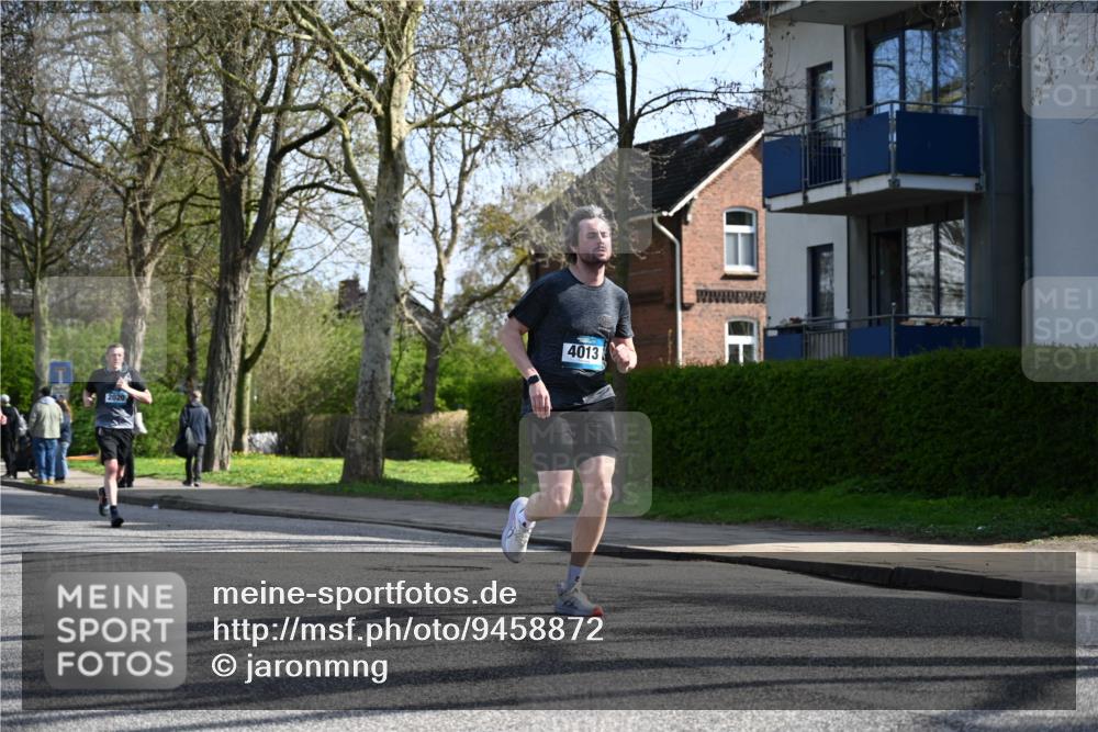 12.04.2026 - 45. Internationalen Wilhelmsburger Insellauf J. Mangold http://msf.ph/oto/9458872 12.04.2026 10:37:55 Ziel 4833, 5706, 2105, 4013, 3386, 5289, 2537, 2020, 5363, 2986, 5732, 3087, 4832, 2605, 2614, 4063, 3214, 2710 meine-sportfotos.de