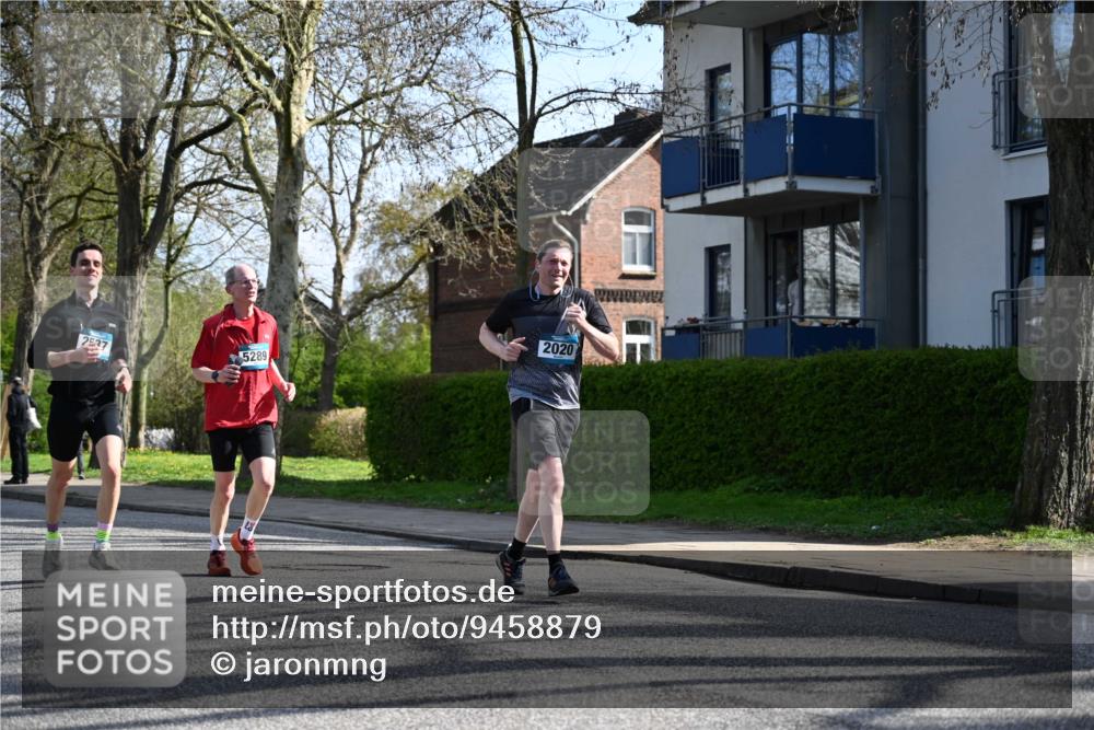 12.04.2026 - 45. Internationalen Wilhelmsburger Insellauf J. Mangold http://msf.ph/oto/9458879 12.04.2026 10:37:58 Ziel 2105, 4013, 3386, 5289, 2537, 2020, 5363, 2986, 5732, 3087, 4832, 3087, 4832, 2605, 2614, 4063, 3214, 3214, 2710, 4264 meine-sportfotos.de