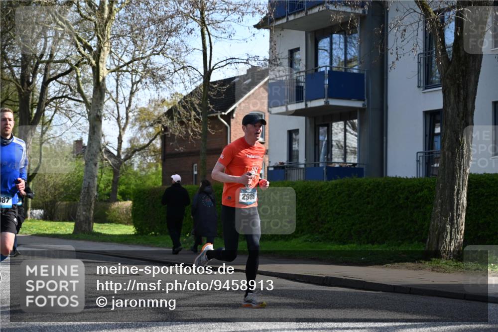 12.04.2026 - 45. Internationalen Wilhelmsburger Insellauf J. Mangold http://msf.ph/oto/9458913 12.04.2026 10:38:07 Ziel 3386, 5289, 2537, 2020, 5363, 2986, 5732, 3087, 4832, 2605, 2614, 4063, 3214, 2710, 4264, 3911 meine-sportfotos.de