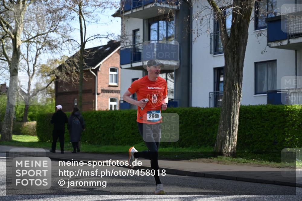 12.04.2026 - 45. Internationalen Wilhelmsburger Insellauf J. Mangold http://msf.ph/oto/9458918 12.04.2026 10:38:07 Ziel 3386, 5289, 2537, 2020, 5363, 2986, 5732, 3087, 4832, 2605, 2614, 4063, 3214, 2710, 4264, 3911 meine-sportfotos.de