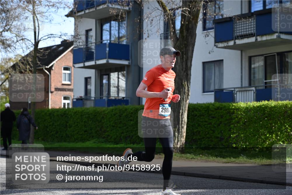 12.04.2026 - 45. Internationalen Wilhelmsburger Insellauf J. Mangold http://msf.ph/oto/9458925 12.04.2026 10:38:08 Ziel 5289, 2537, 2020, 5363, 2986, 5732, 3087, 4832, 2605, 2614, 4063, 3214, 2710, 4264, 3911 meine-sportfotos.de