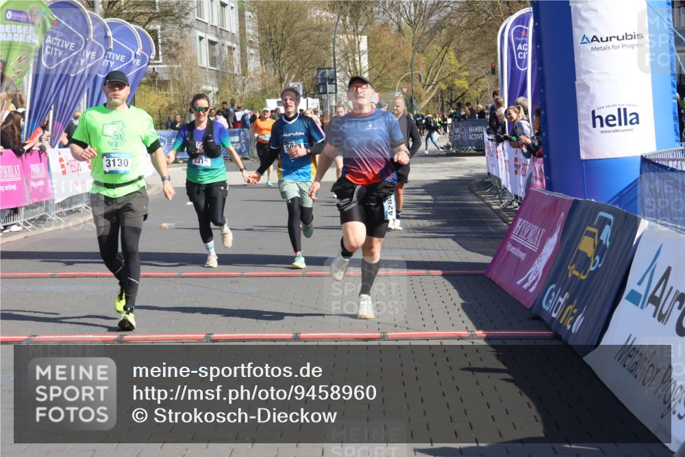 12.04.2026 - 45. Internationalen Wilhelmsburger Insellauf Strokosch-Dieckow http://msf.ph/oto/9458960 12.04.2026 11:05:30 Ziel 2203, 2415, 3130, 4286, 4516, 5043, 2730, 2193 meine-sportfotos.de