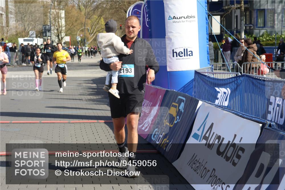 12.04.2026 - 45. Internationalen Wilhelmsburger Insellauf Strokosch-Dieckow http://msf.ph/oto/9459056 12.04.2026 11:05:38 Ziel 2730, 2193, 4440, 4870, 2530, 3743 meine-sportfotos.de