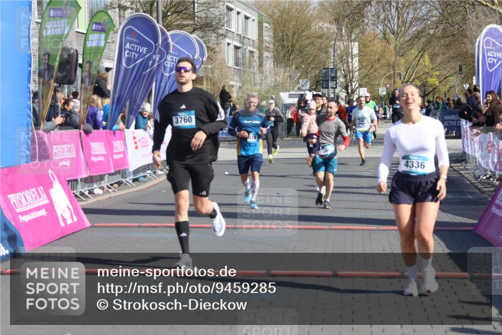 12.04.2026 - 45. Internationalen Wilhelmsburger Insellauf Strokosch-Dieckow http://msf.ph/oto/9459285 12.04.2026 10:49:14 Ziel 4336, 3760, 3695, 5039, 2672 meine-sportfotos.de