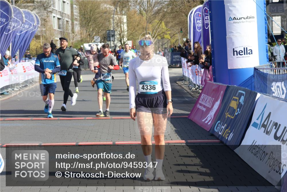12.04.2026 - 45. Internationalen Wilhelmsburger Insellauf Strokosch-Dieckow http://msf.ph/oto/9459347 12.04.2026 10:49:15 Ziel 4336, 3760, 3695, 5039, 2672, 4789 meine-sportfotos.de