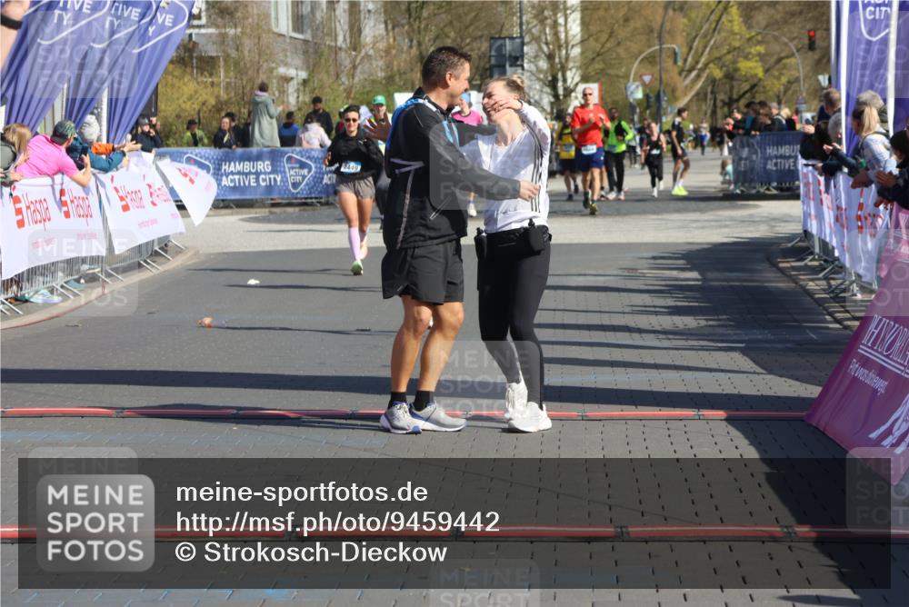12.04.2026 - 45. Internationalen Wilhelmsburger Insellauf Strokosch-Dieckow http://msf.ph/oto/9459442 12.04.2026 11:06:05 Ziel 3920, 2267, 2268, 2767 meine-sportfotos.de