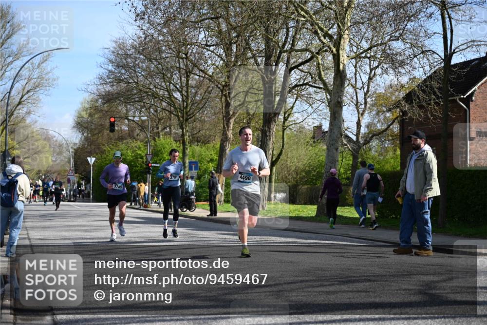 12.04.2026 - 45. Internationalen Wilhelmsburger Insellauf J. Mangold http://msf.ph/oto/9459467 12.04.2026 10:40:02 Ziel 4401, 2100, 4490, 3781, 3785, 2711, 3144, 5606, 3702, 4907, 2525, 3677, 2379, 3171, 5832, 4680 meine-sportfotos.de