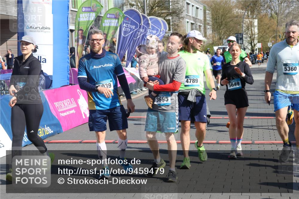 12.04.2026 - 45. Internationalen Wilhelmsburger Insellauf Strokosch-Dieckow http://msf.ph/oto/9459479 12.04.2026 10:49:22 Ziel 4789, 4661, 5360, 5649, 2649, 2231, 3200 meine-sportfotos.de